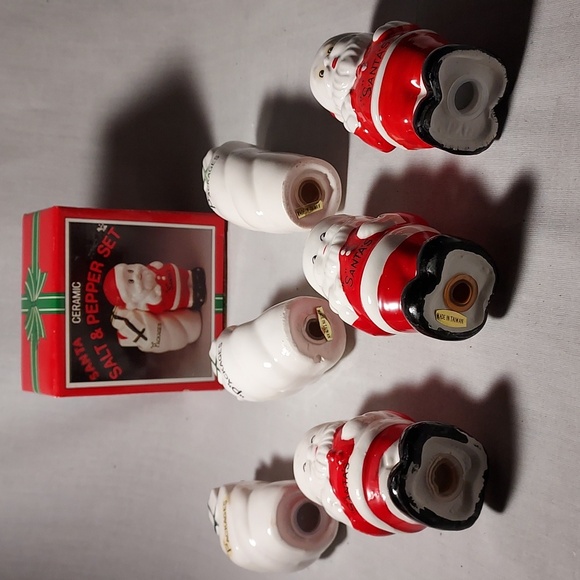 Vintage Santa & Packages Ceramic Salt & Pepper Shakers Set of 4 Individual Sets - Picture 5 of 6